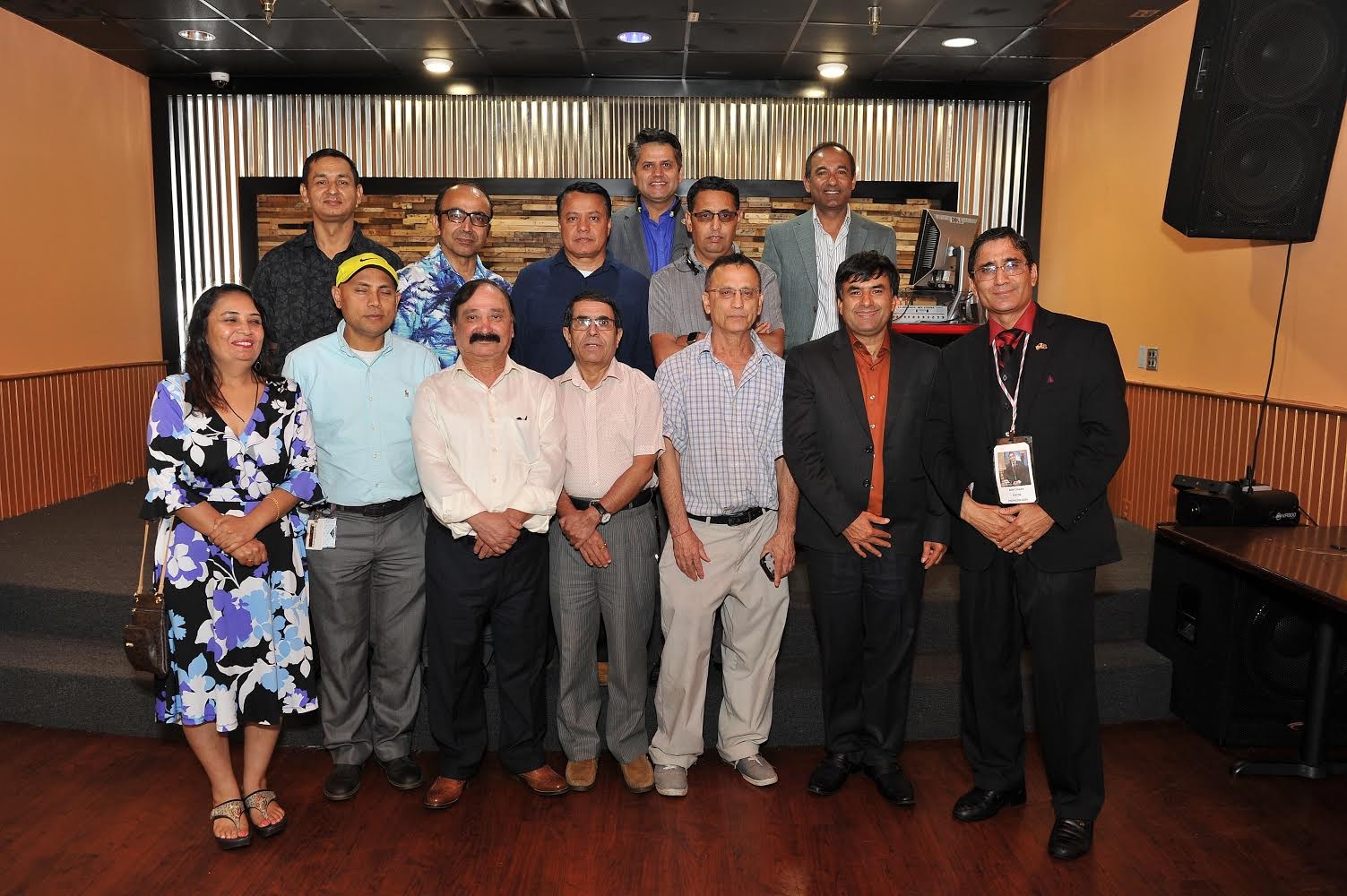 लामो समयदेखि पत्रकारिता गर्दै आएर अमेरिकामा बसोबास गरेका पत्रकारहरूले बुधबार  डिसी महानगर क्षेत्रबाट गठन गरेको अन्तर्राष्ट्रिय नेपाली पत्रकार संघ ( INJA) का कार्यसमितिहरू। तस्बिरः सेतोपाटी