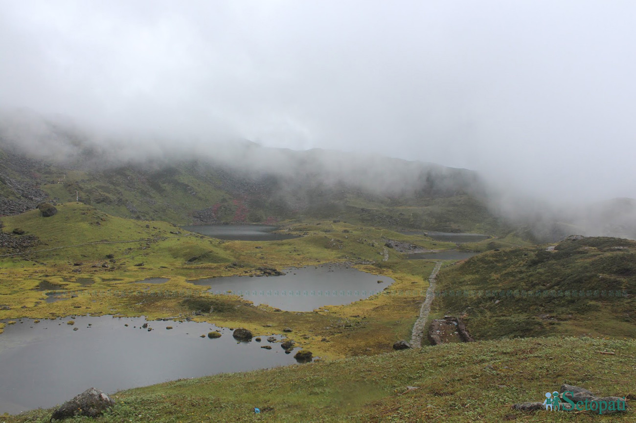करिब ४३०० मिटर उचाइमा रहेको पाँचपोखरी। तस्बिरः नारायण कँडेल