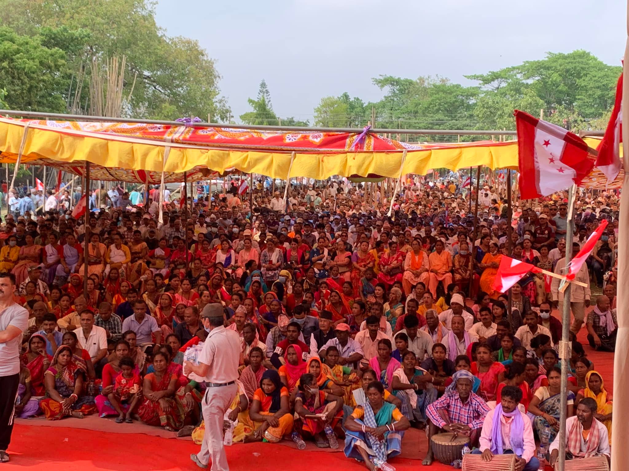 बिहिबार विराटनगरमा आयोजित नेपाली कांग्रेसको आमसभा। तस्बिरः राजु अधिकारी/सेतोपाटी