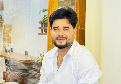 'नारायणहिटी देखेर ज्ञानेन्द्रलाई राजा हुन मन लागेजस्तै हो सुजन अखिल आउनु!'