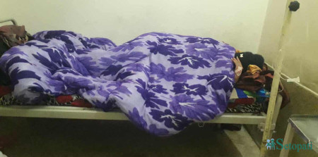 आफूमाथि बलात्कार भएको भन्दै ७ महिनाकी गर्भवती ५ दिनदेखि बसिरहेकी छन् अनसन