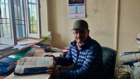 जो 'तपाईंलाई मुद्दा परेको छ' भन्दै पुग्छन् घरघर