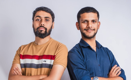 प्रतीक पौडेल (बायाँ) र नृपेश ढुंगाना