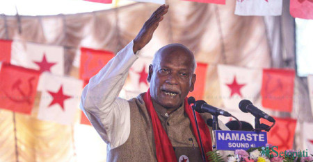 प्रचण्ड र माधव नेपाल पार्टीको होइन अब देशको नेता बन्नुपर्छ: महिन्द्र राय यादव