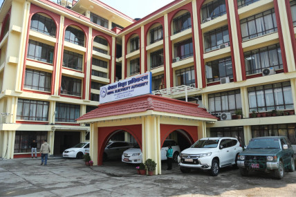 त्रिवेणी सिन्थेटिक यार्नले राख्यो विद्युत महसुल विवादमा १५ लाख धरौटी,  काटिएको विद्युत लाइन जोडियो