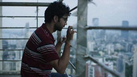 ३५ तलामा थुनिएका युवाको कथा (युट्युब लिंकसहित)