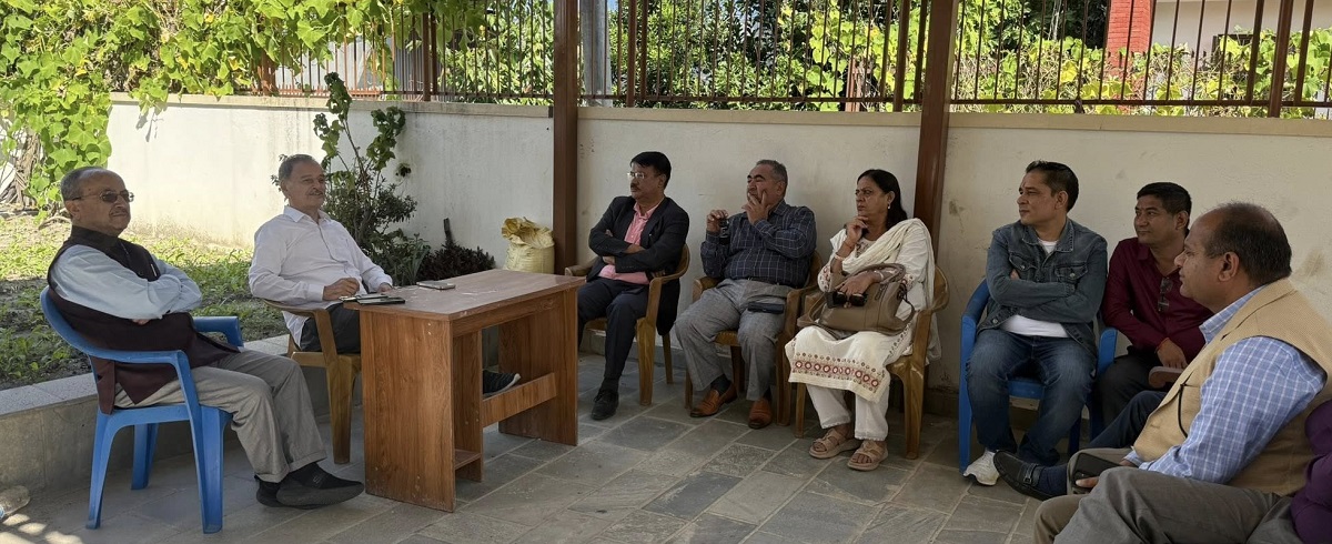 सिटौला निवासमा आज भएको छलफल। तस्बिर स्रोत: कुन्दनराज काफ्ले।