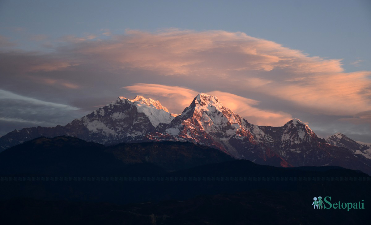 अन्नपूर्ण हिमाल। तस्बिरः सेतोपाटी