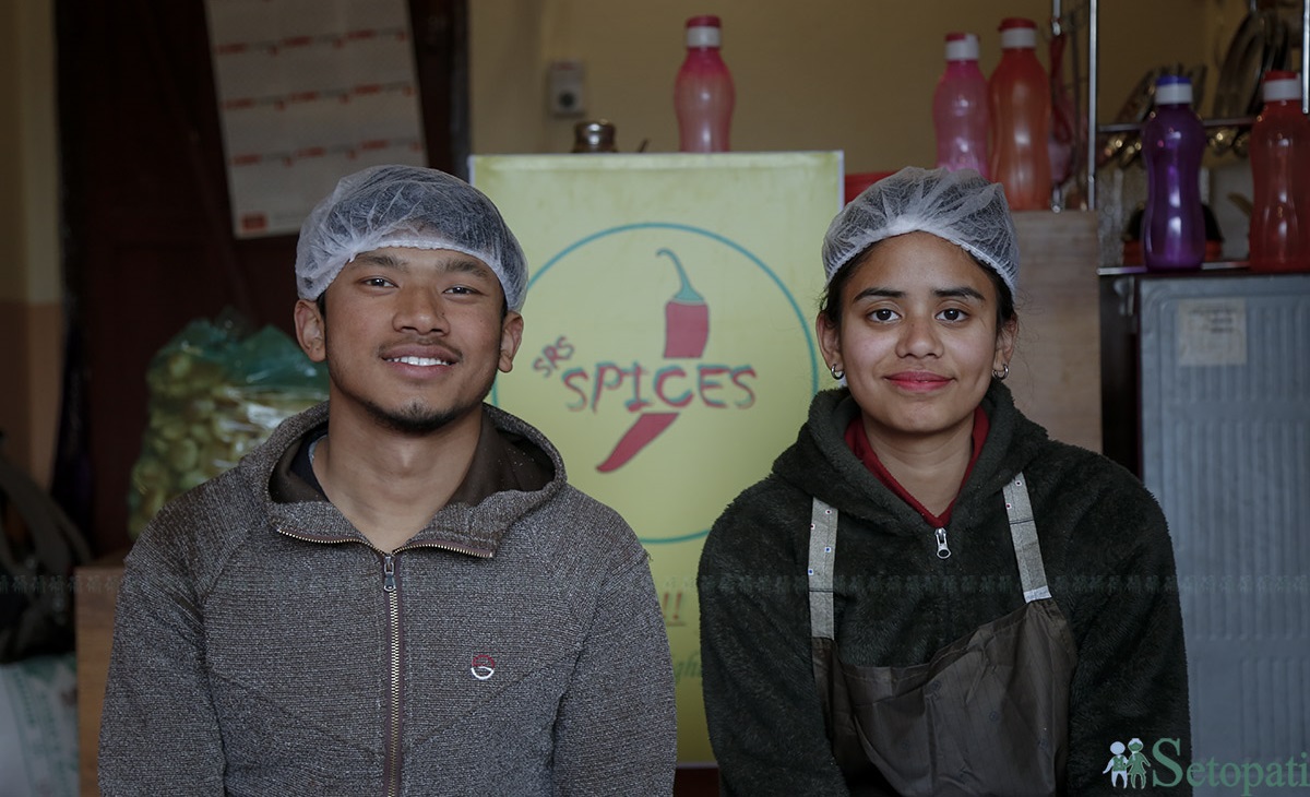 सुजन महर्जन र सब्रिना श्रेष्ठ। तस्बिरः नवीनबाबु गुरूङ/सेतोपाटी