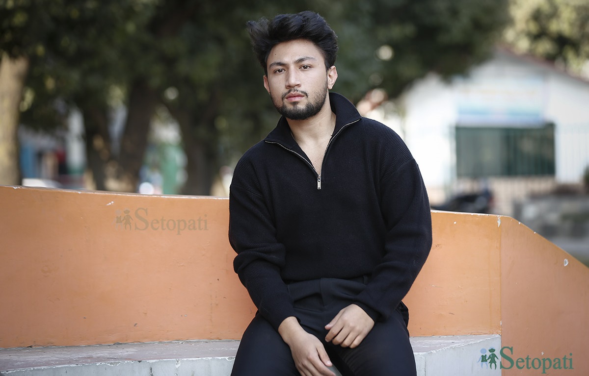 फेसन स्टाइलिस्ट अनुश श्रेष्ठ। तस्बिरः नवीनबाबु गुरूङ/सेतोपाटी